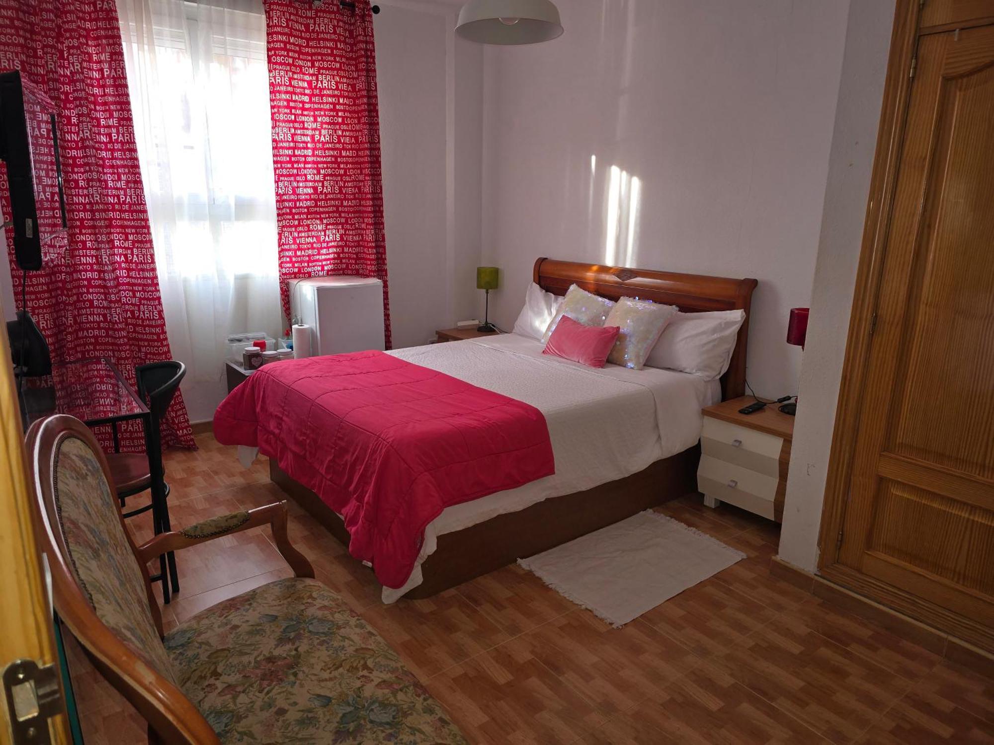 Acogedoras Habitaciones En Мадрид Екстериор снимка